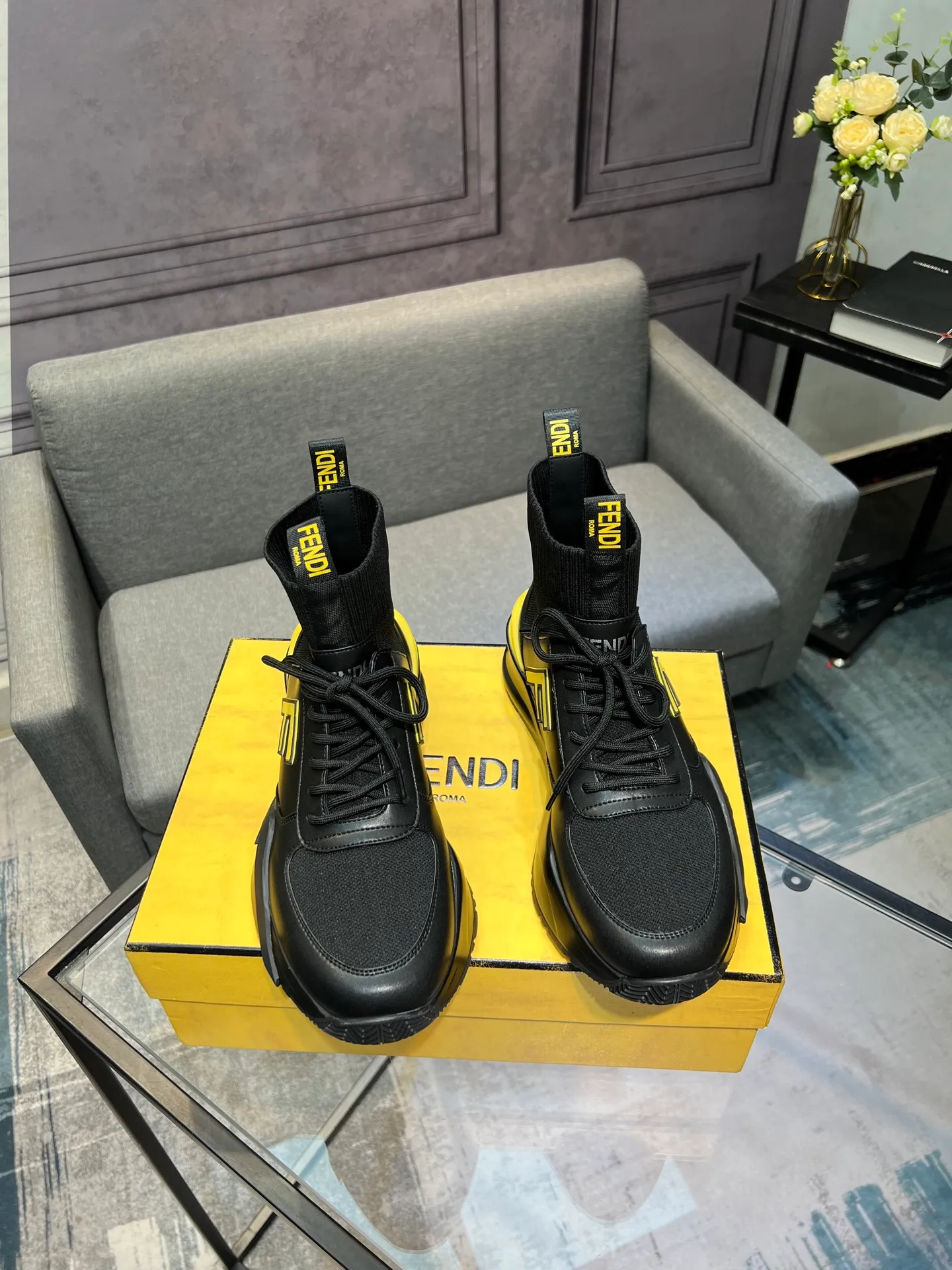 Men's shoes 💰580 FENDI men's fashion casual shoes 👟Hot sale🔥Official website 1:1 replica ⬆️Original quality - Original leather - Original breathable mesh lining Original outsole 1:1 replica, code number 38-44 (45-46 customized)